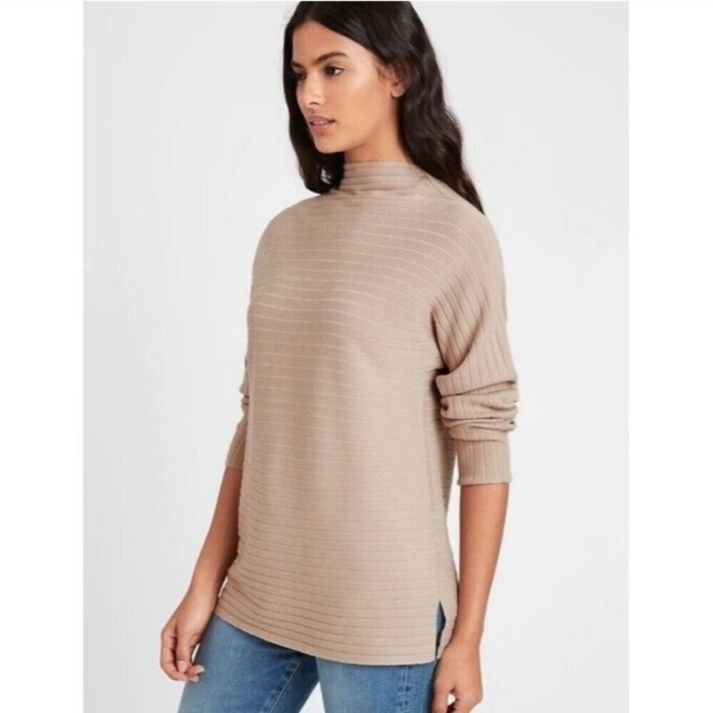 Banana Republic Horizontal Ribbed Funnel Neck Sweater Size Large